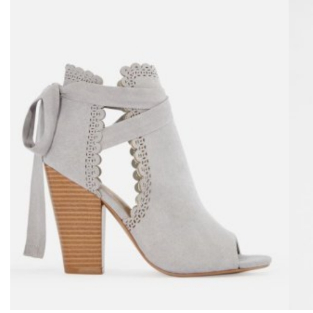 Justfab Gray Scalloped Open Toe Booties size 10 Women NEW